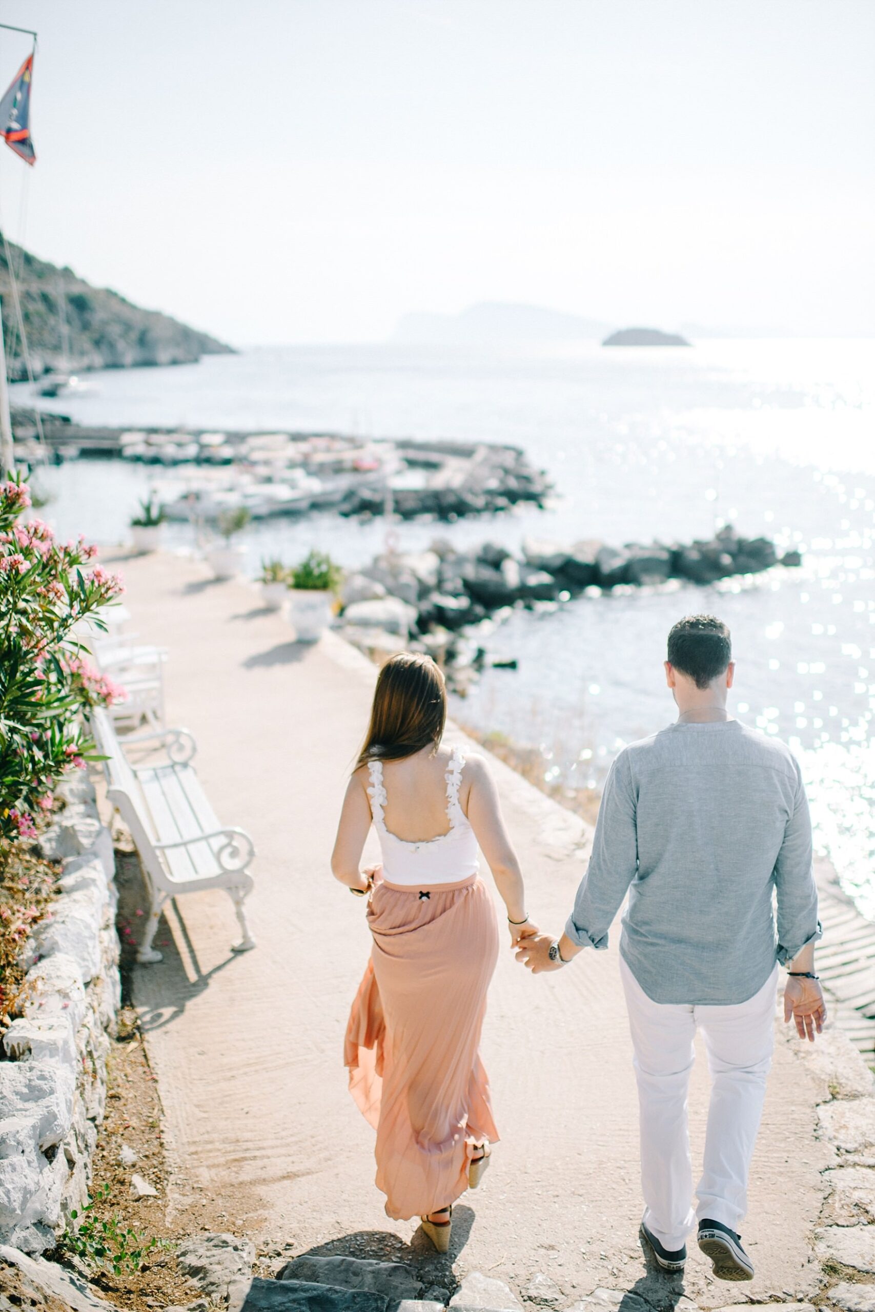 elopement in Hydra