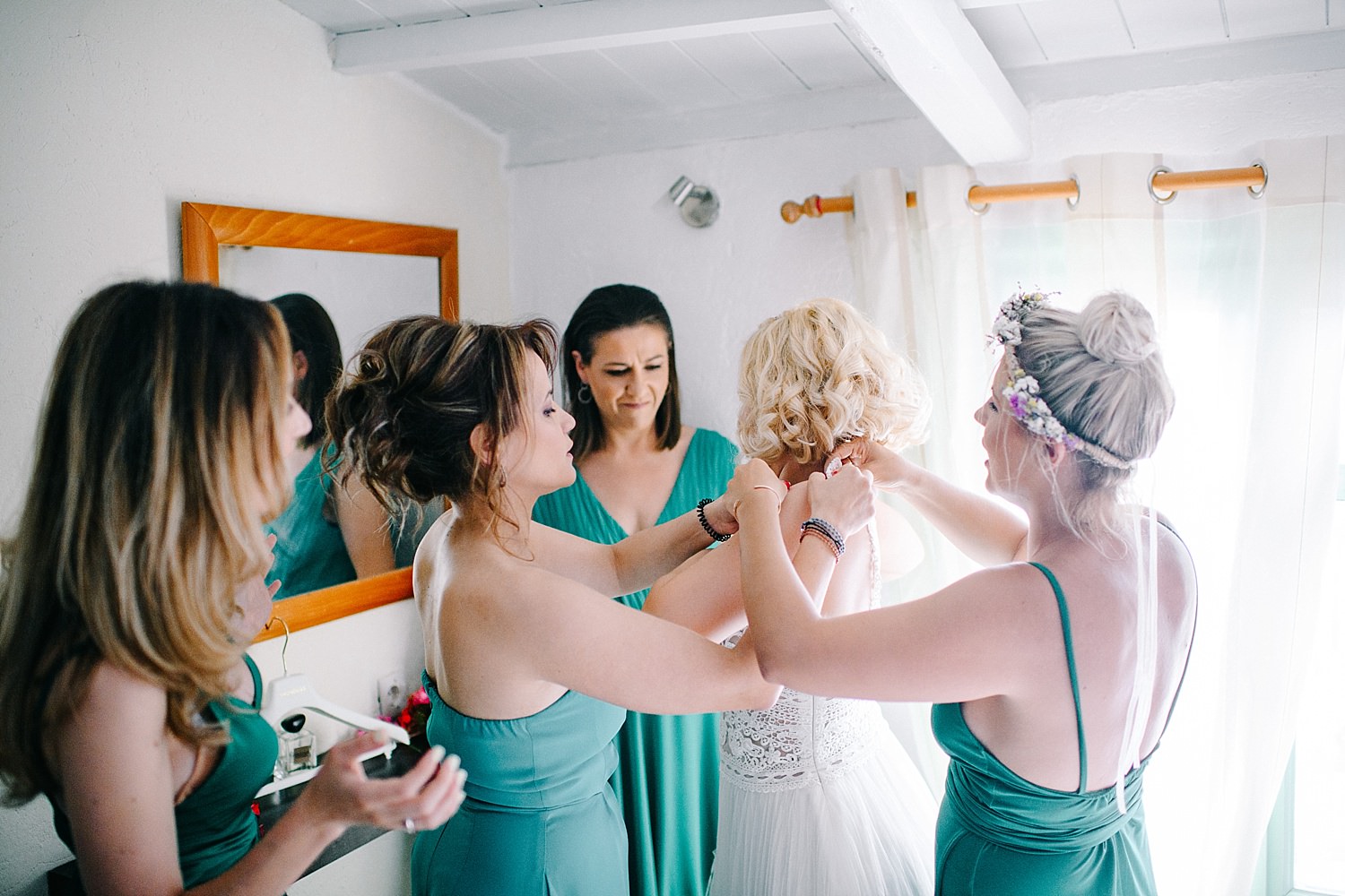 beach wedding in Skopelos